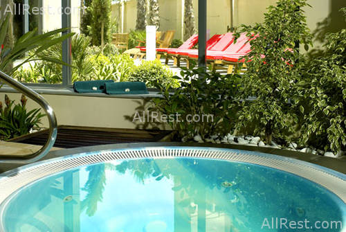 Le Meridien St. Julians 10